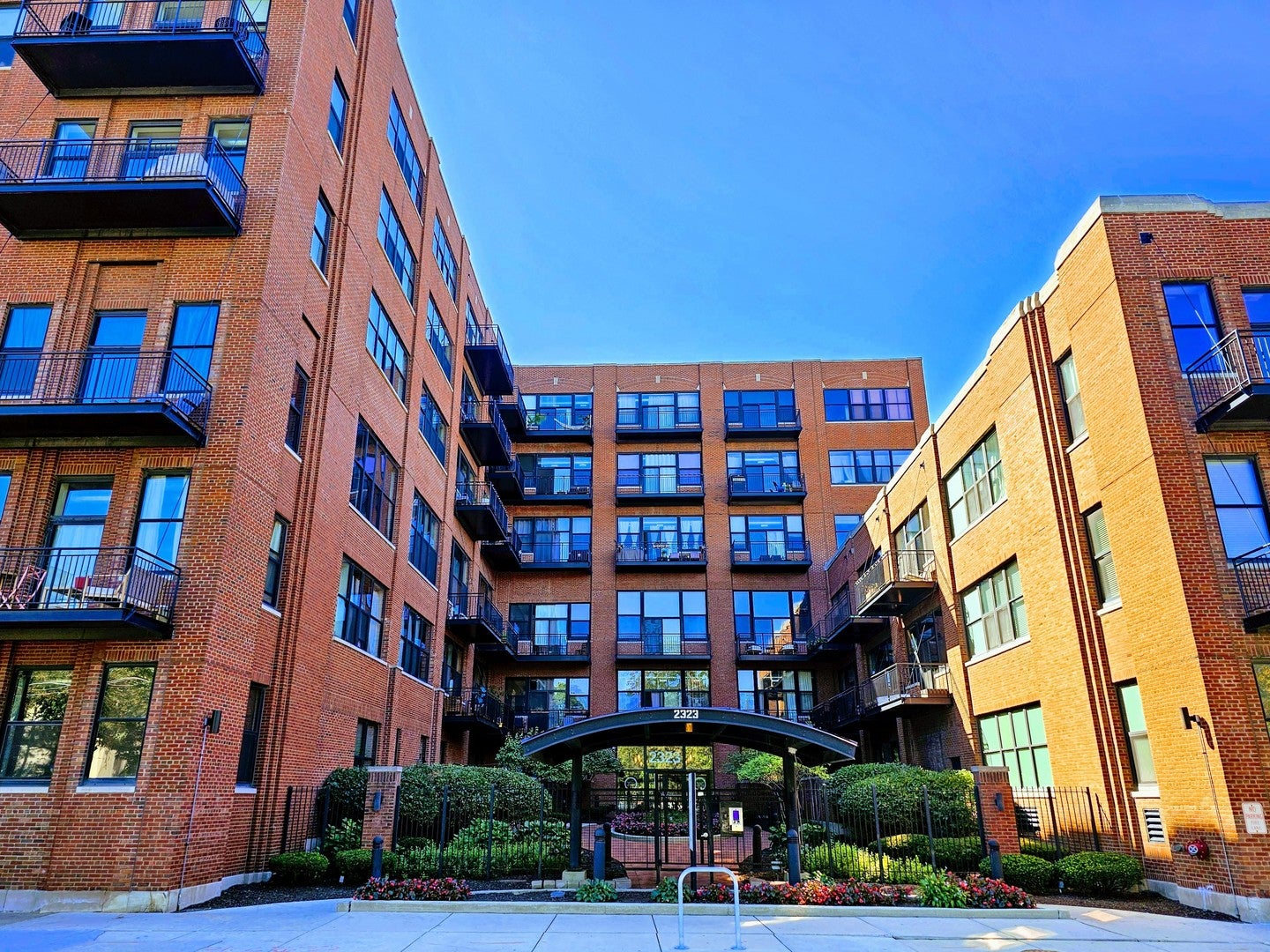 2323 W Pershing Road 616 — photo