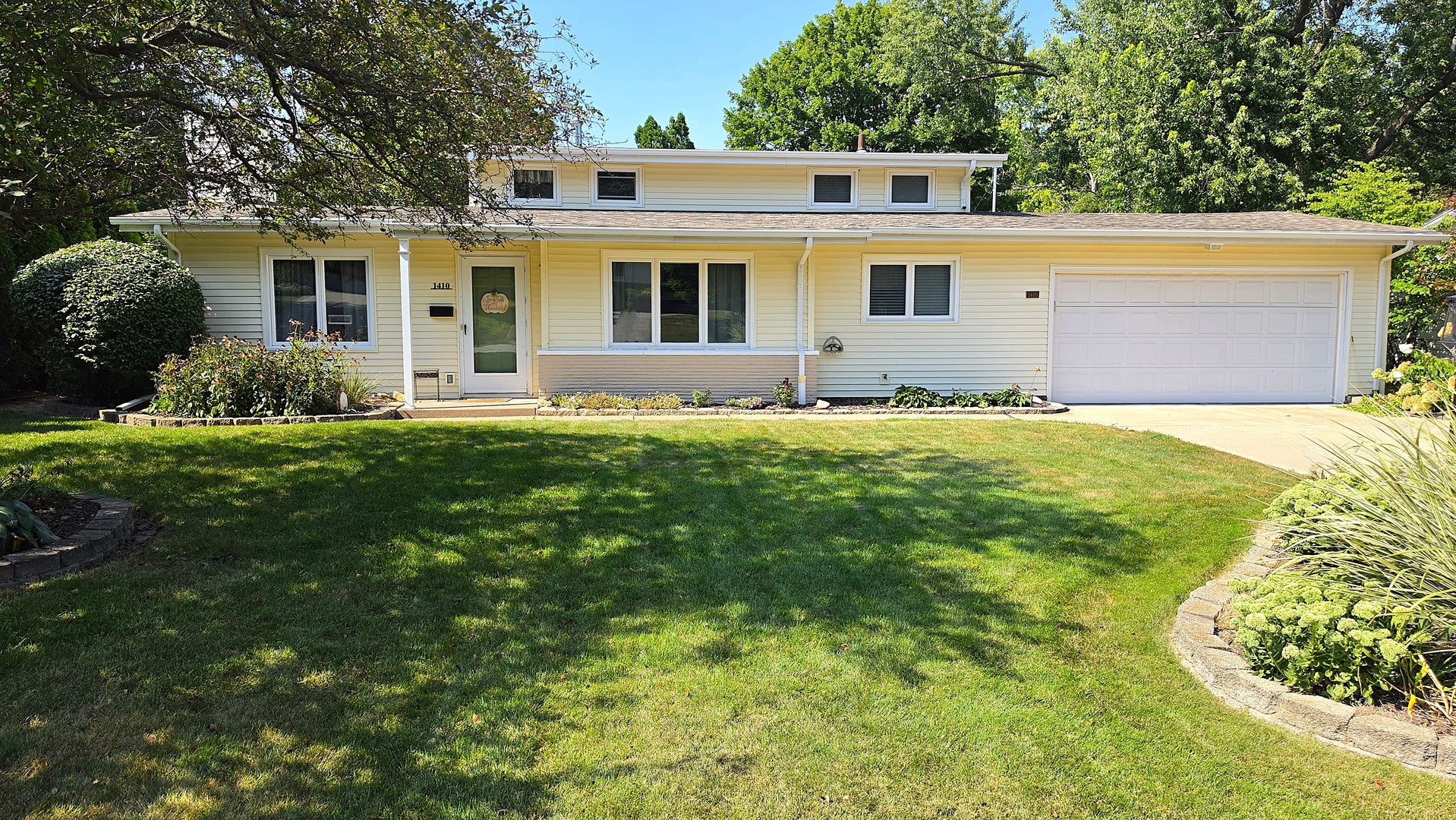 1410 Broadview Drive — photo