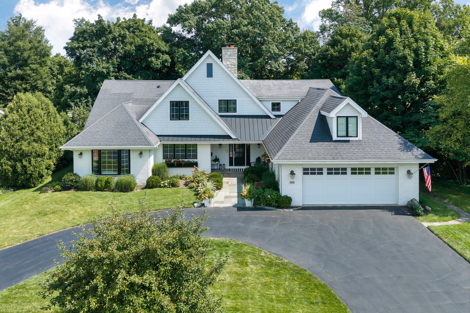 1315 Somerset Drive — photo