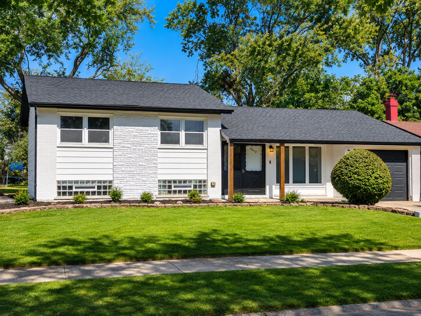 17622 OAKWOOD DR — photo 2