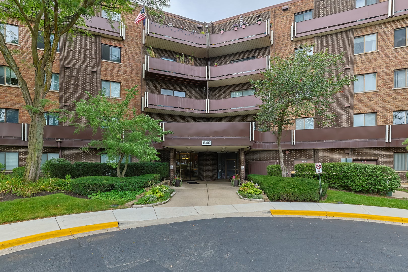 840 Wellington Avenue 501 — photo