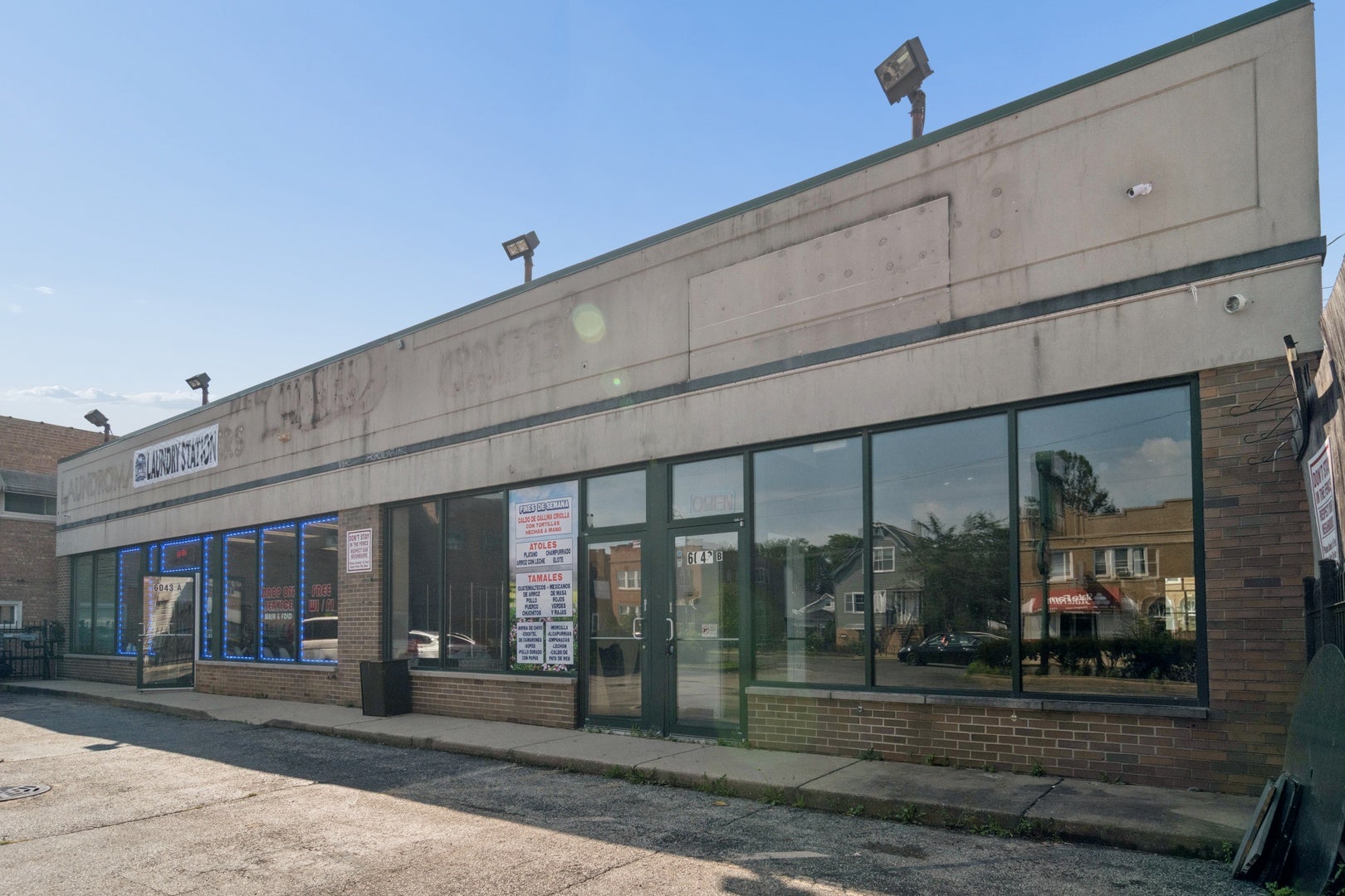 6043 W Addison Avenue 1 — photo