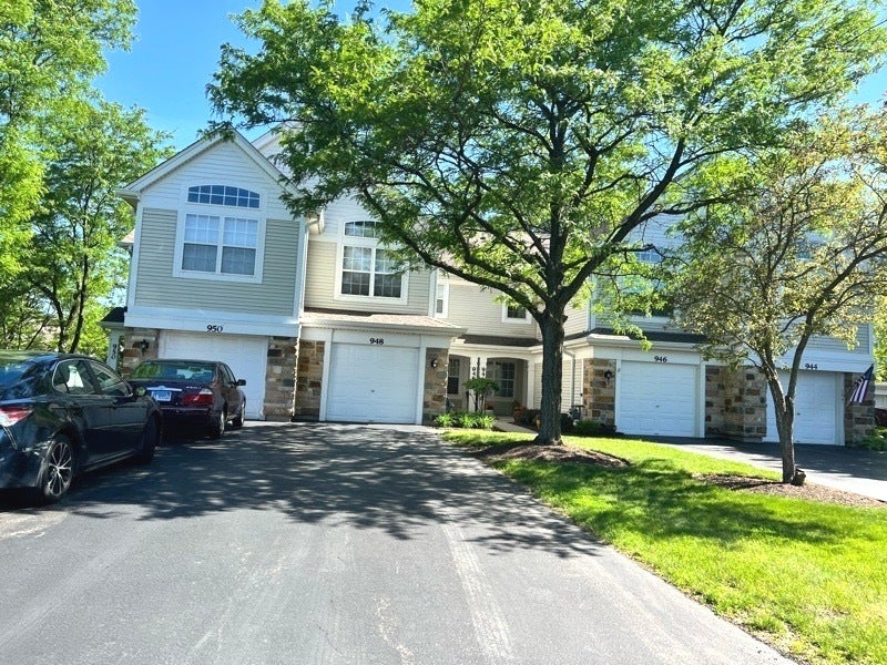 948 Concord Court — photo