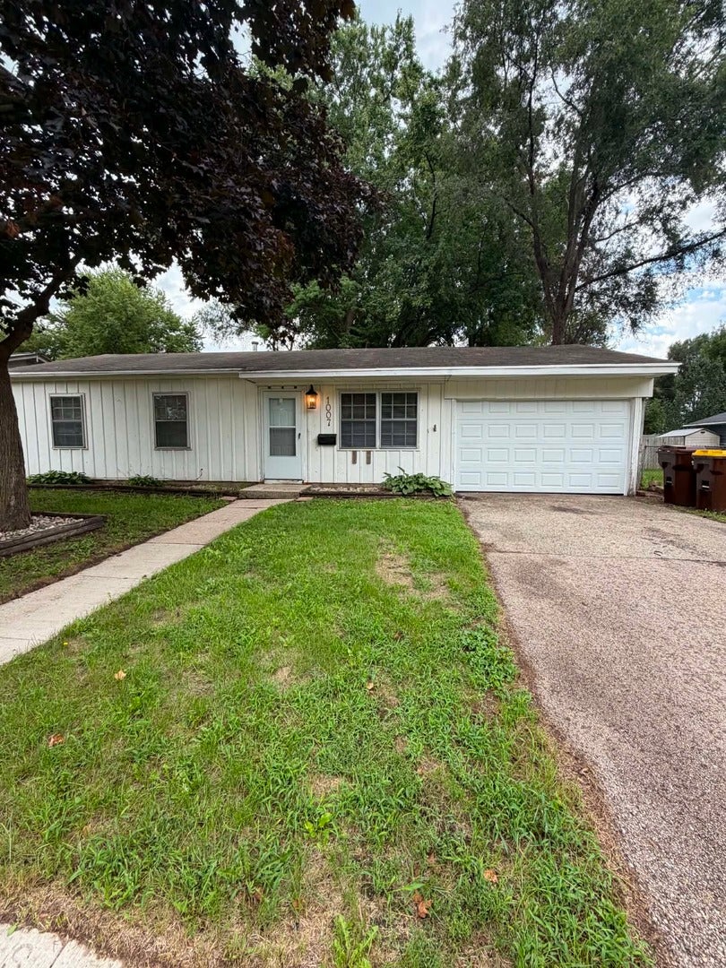 1007 Kingsley Drive — photo