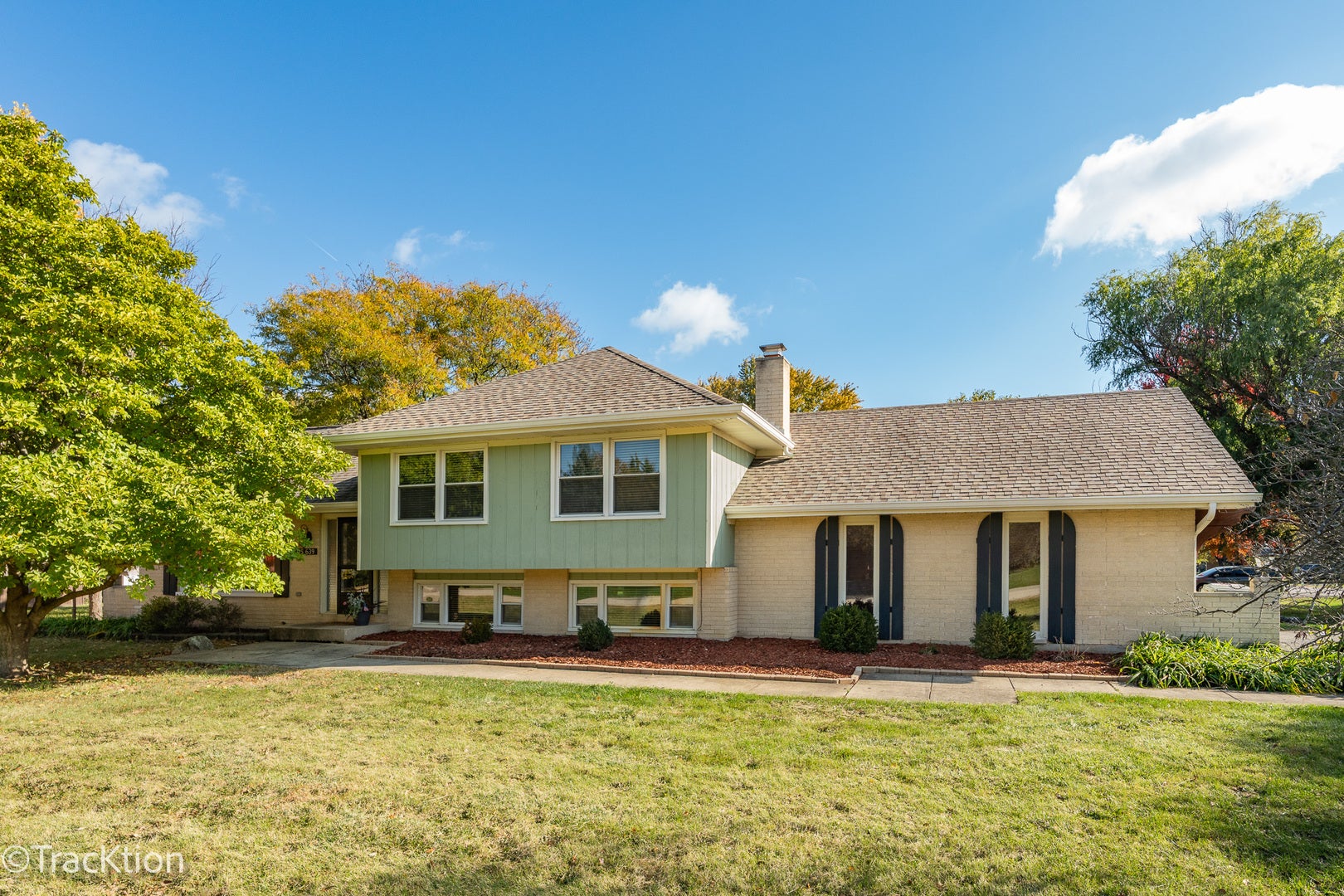11S639 Mcgrath Lane — photo