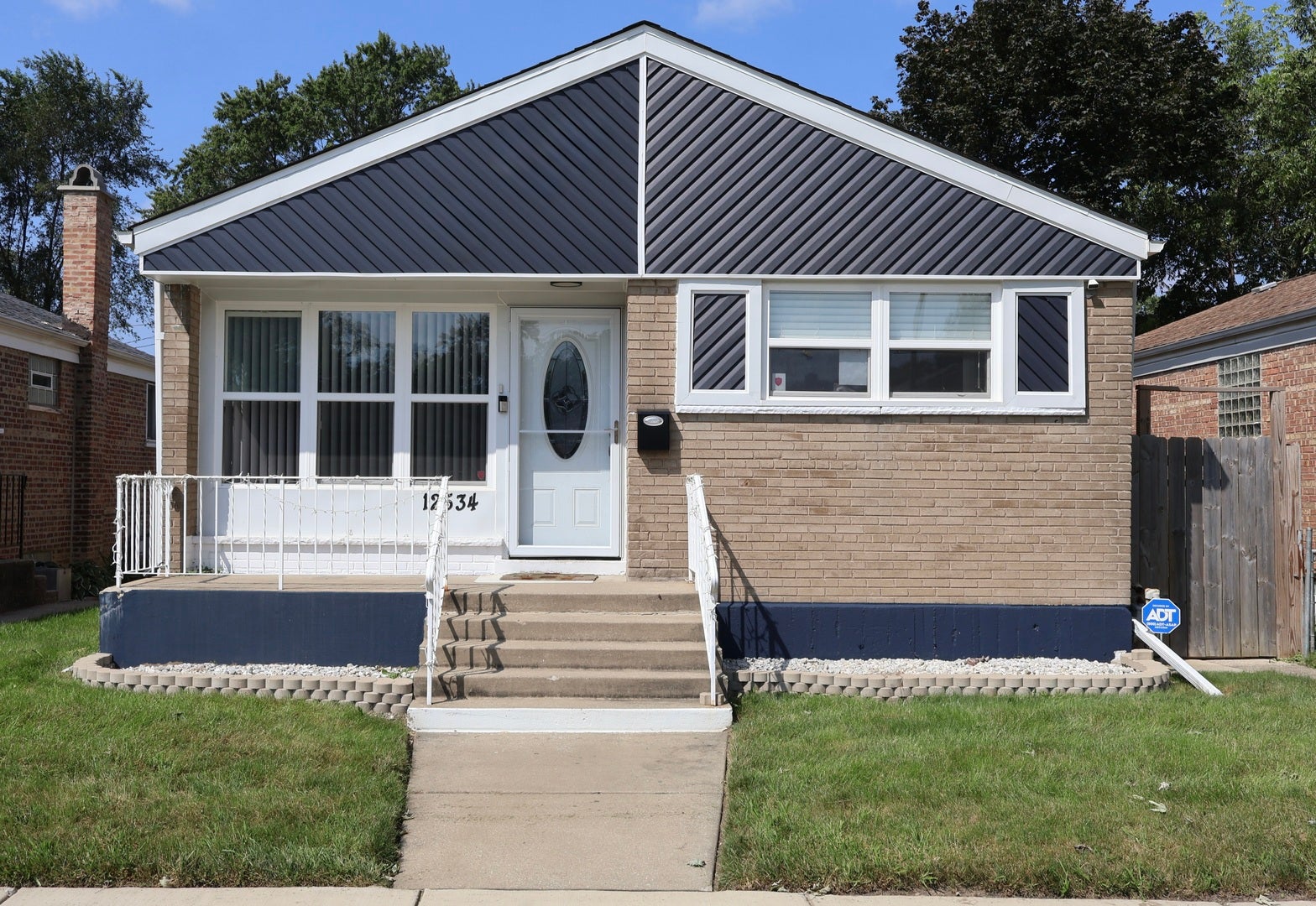 12534 S Lincoln Street — photo