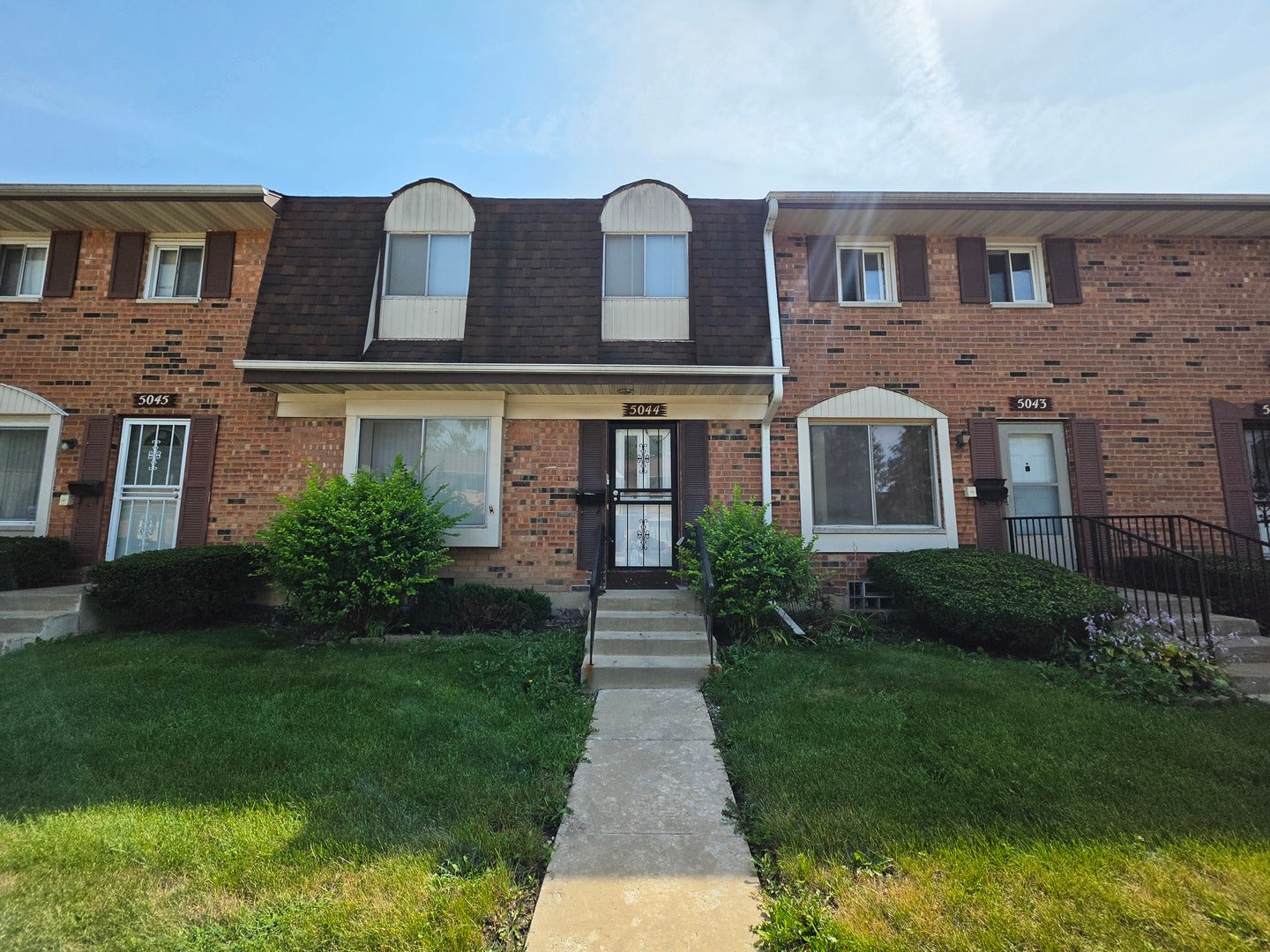 5044 Brighton Lane — photo