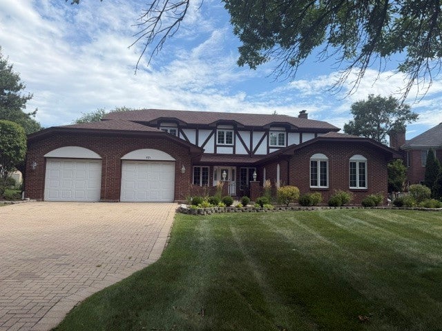 521 Forest Mews Drive — photo