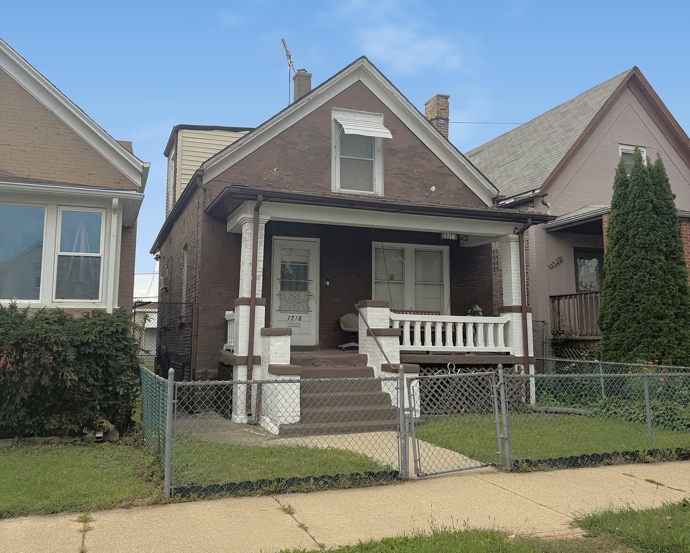 1718 N Ridgeway Avenue — photo