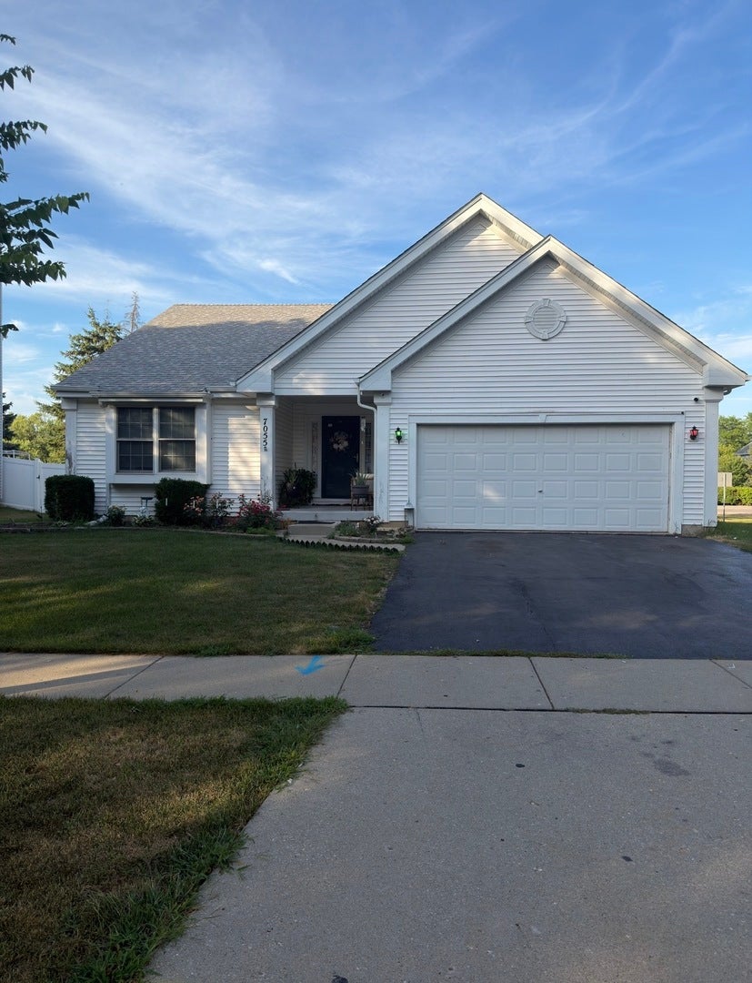 7055 Nathan Lane — photo