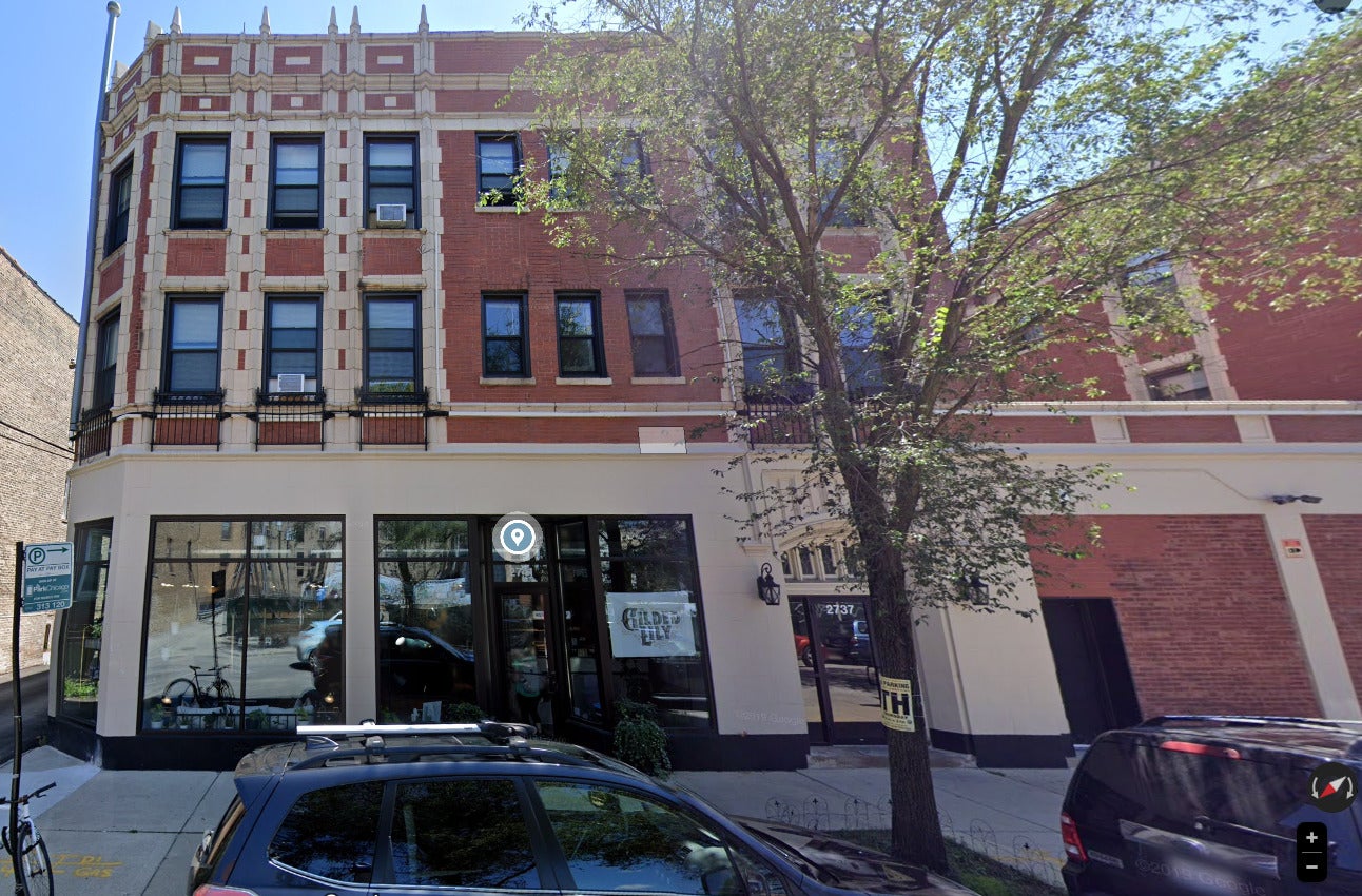 2737 N Spaulding Avenue 320 — photo
