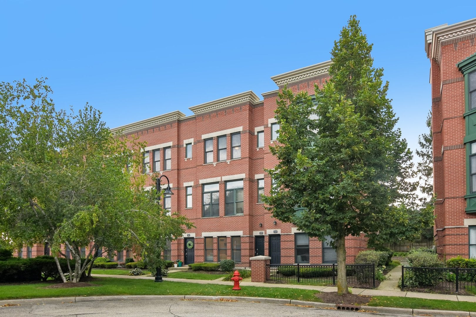 209 W Wood Street — photo