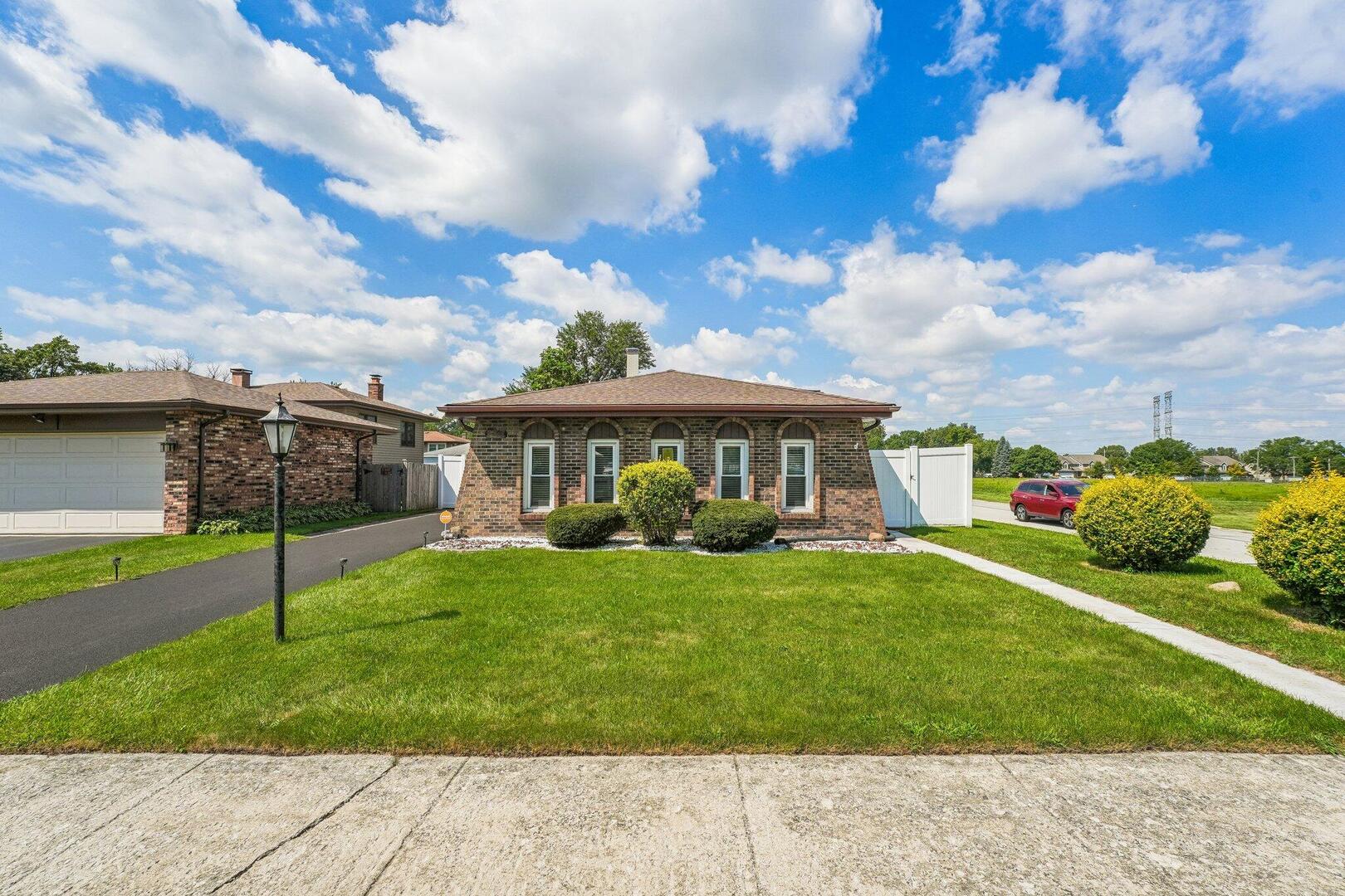 17808 S Hickory Street — photo