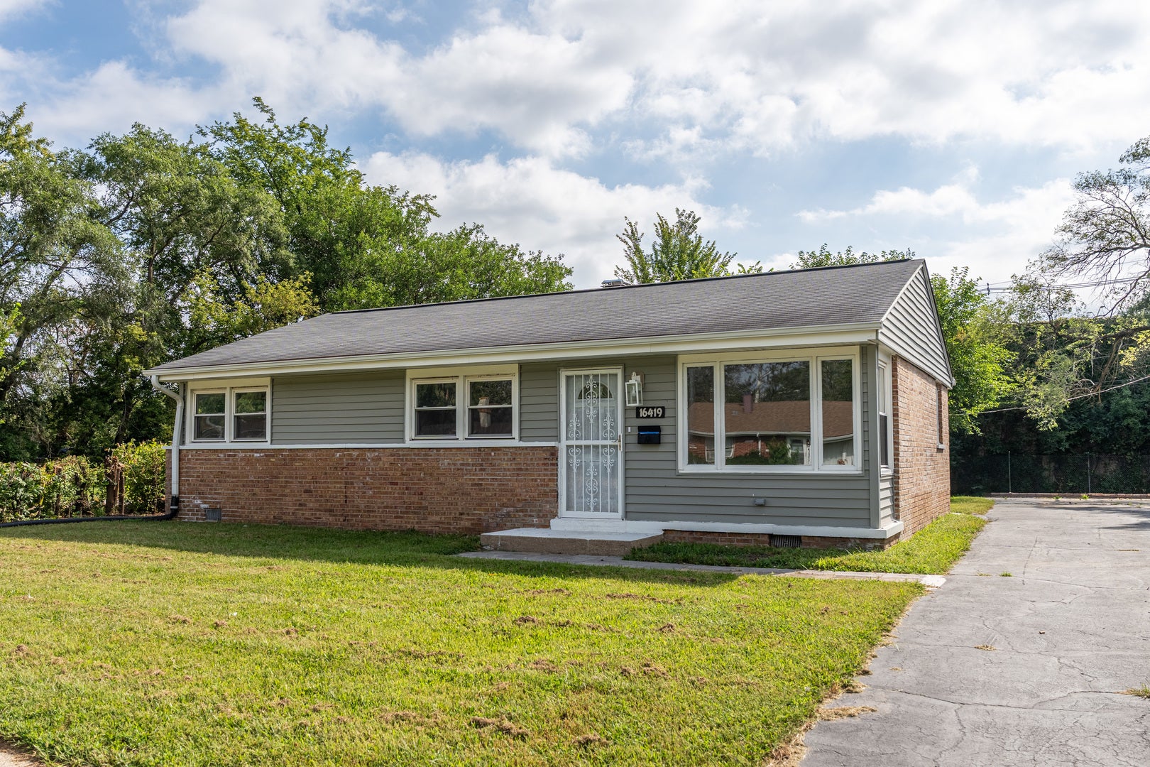 16419 Oxford Drive — photo