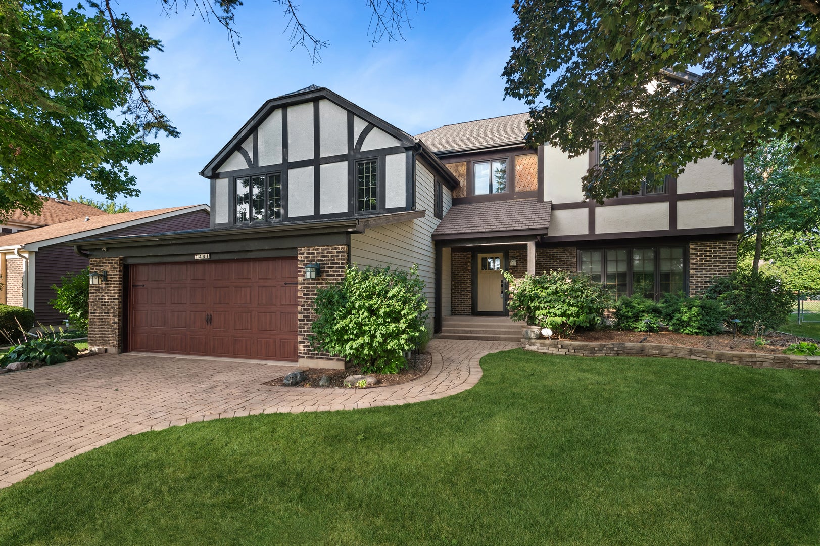 1441 E Hull Drive — photo
