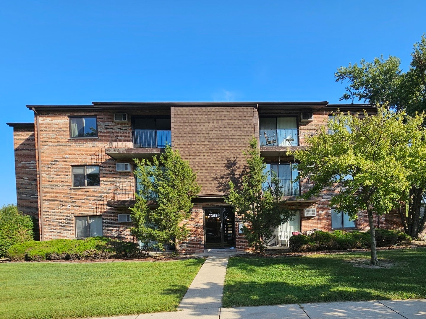 7305 Tiffany Drive 2D — photo