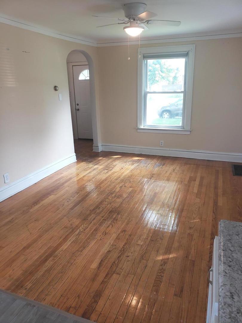 Home in Blue Island, IL 60406 — photo 2