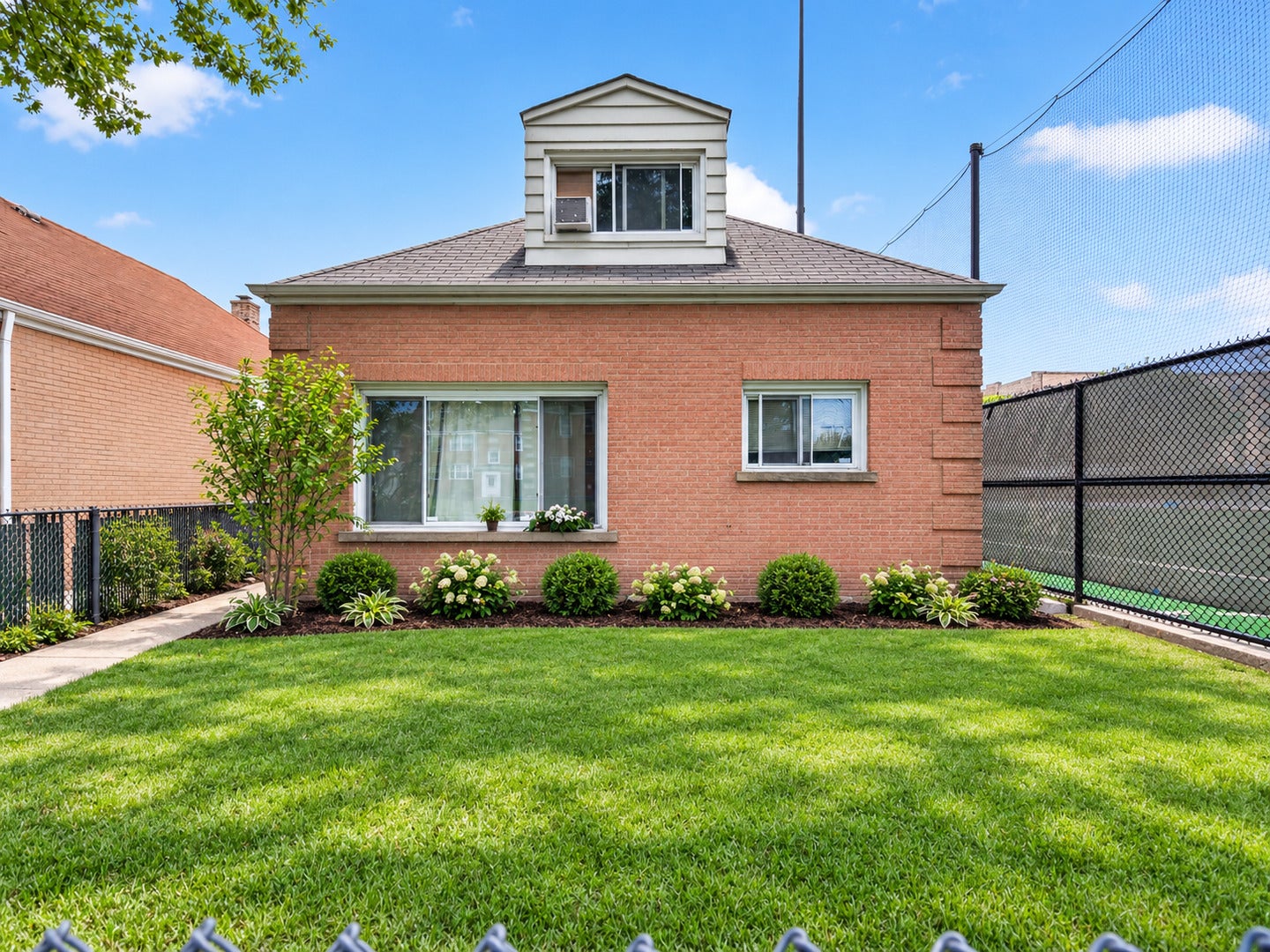 2130 W Highland Avenue — photo