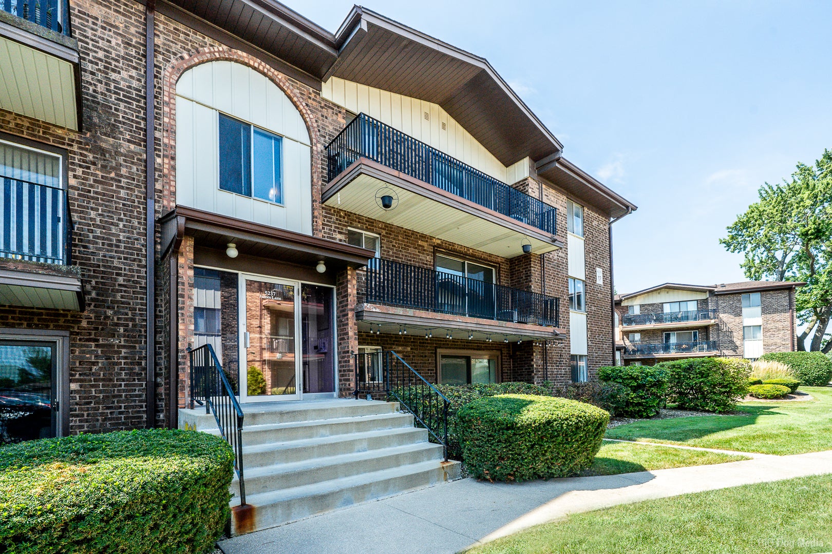 5237 James Lane 1217 — photo