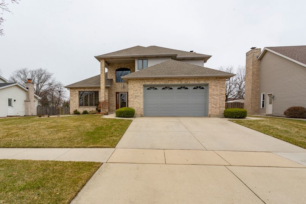 902 Somerset Drive — photo