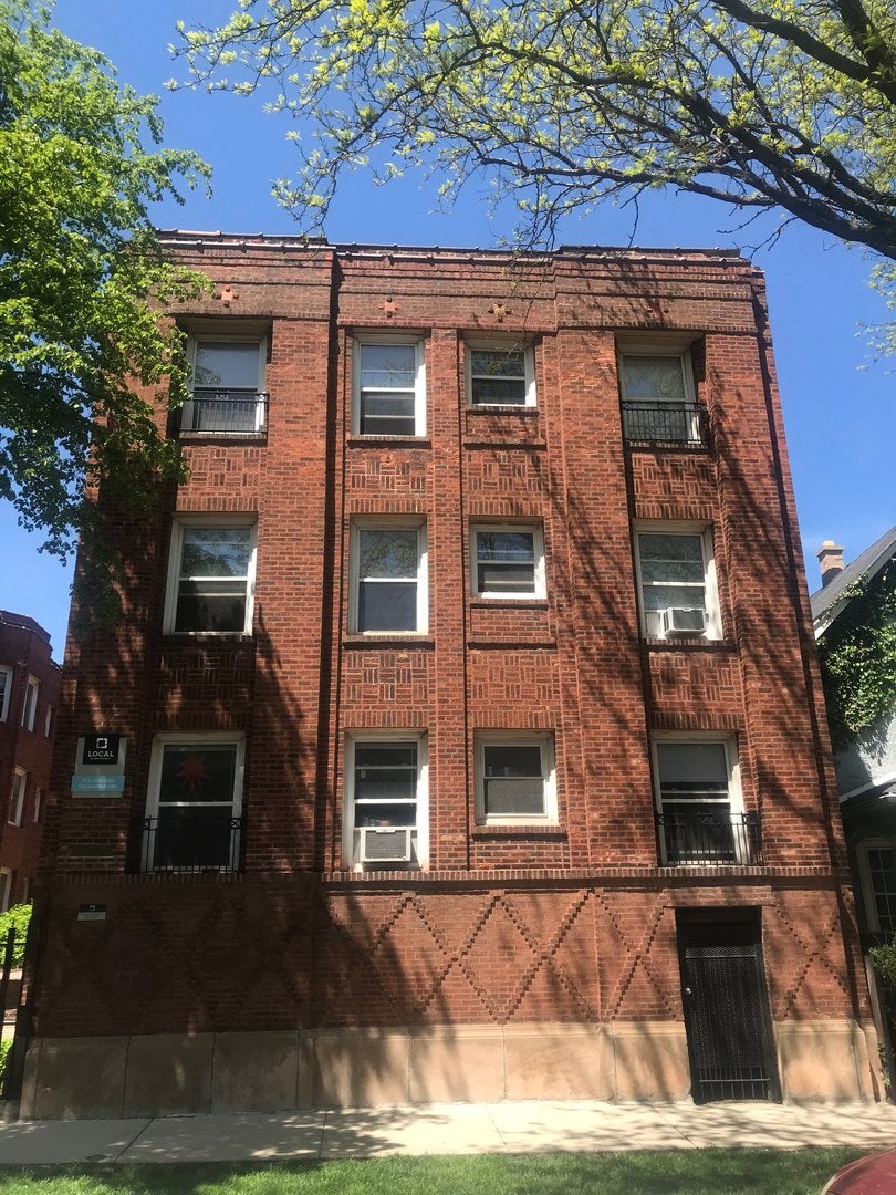 1354 W Argyle Street 1N — photo