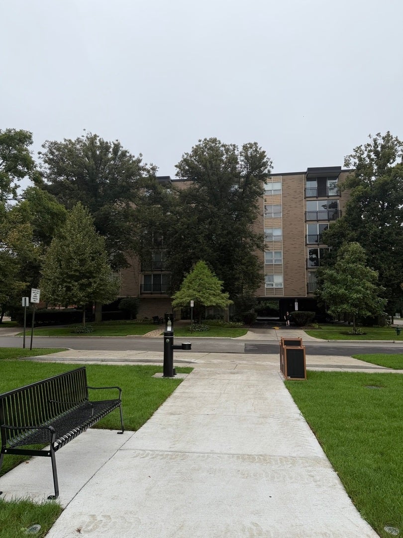 424 Park Avenue 402 — photo
