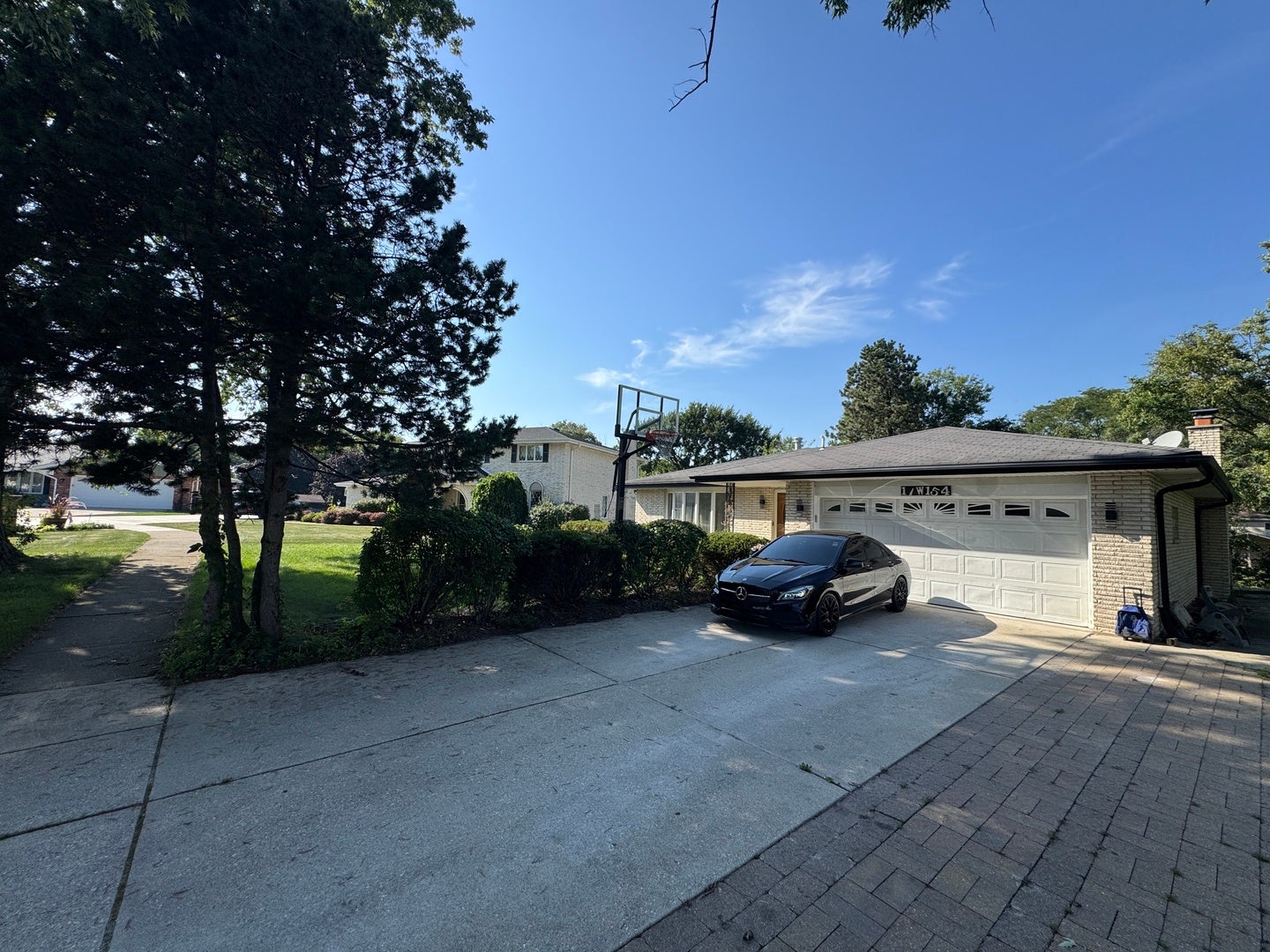 17W154 Terry Trail — photo