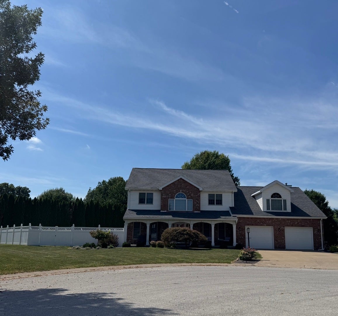1404 Silverthorne Drive — photo