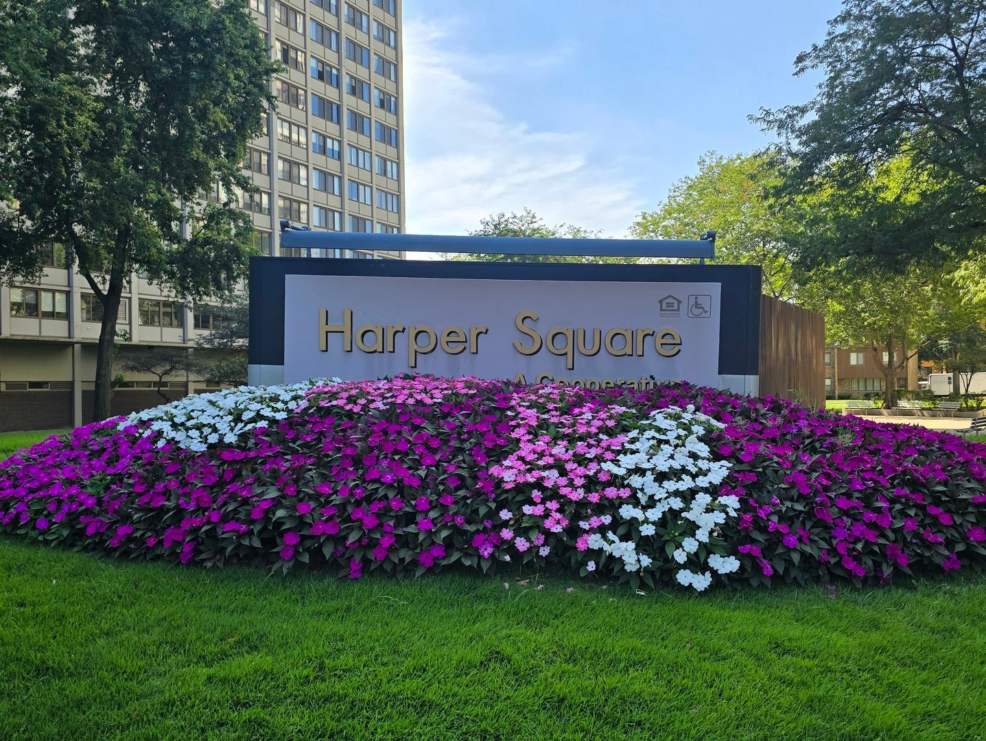 4800 S Lake Park Avenue 206 — photo