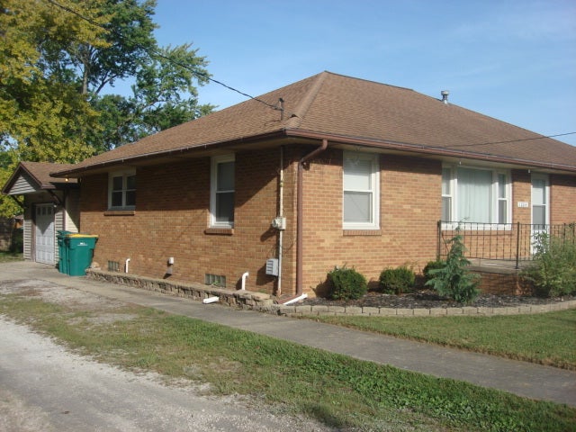 1004 Holcomb Street — photo