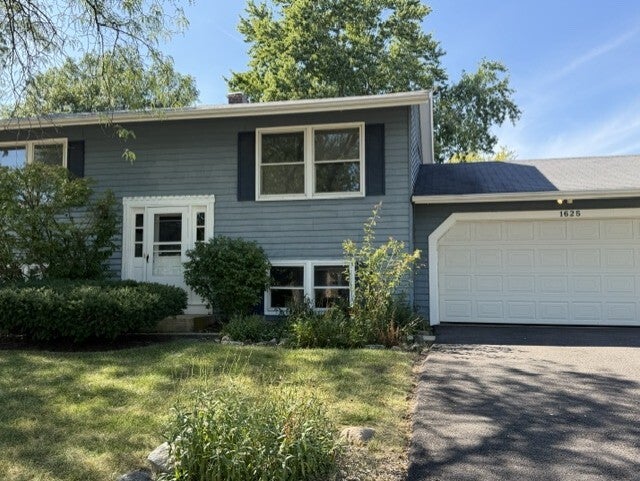 1625 Sycamore Lane — photo