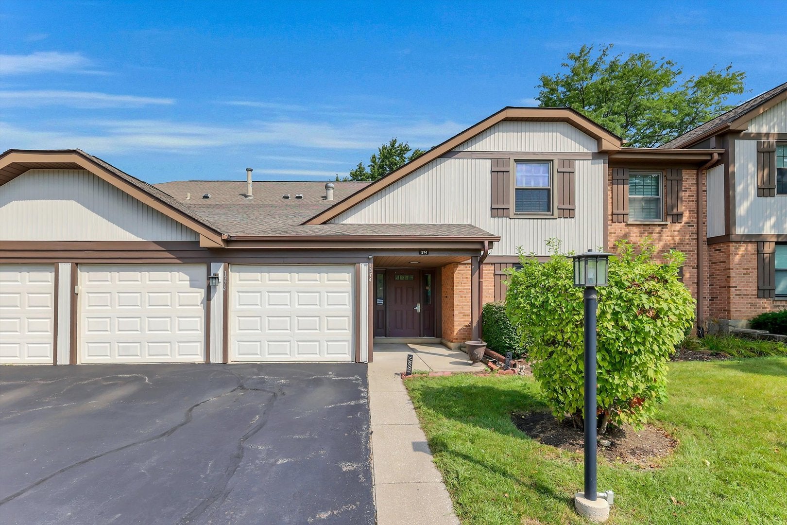 1374 Williamsburg Drive B1 — photo