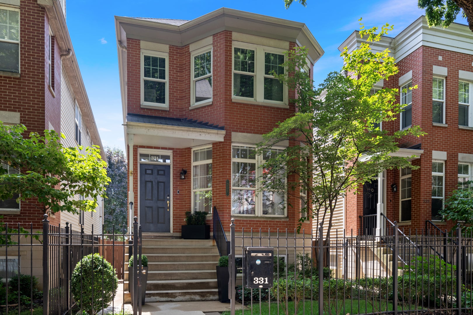 331 W Evergreen Avenue — photo
