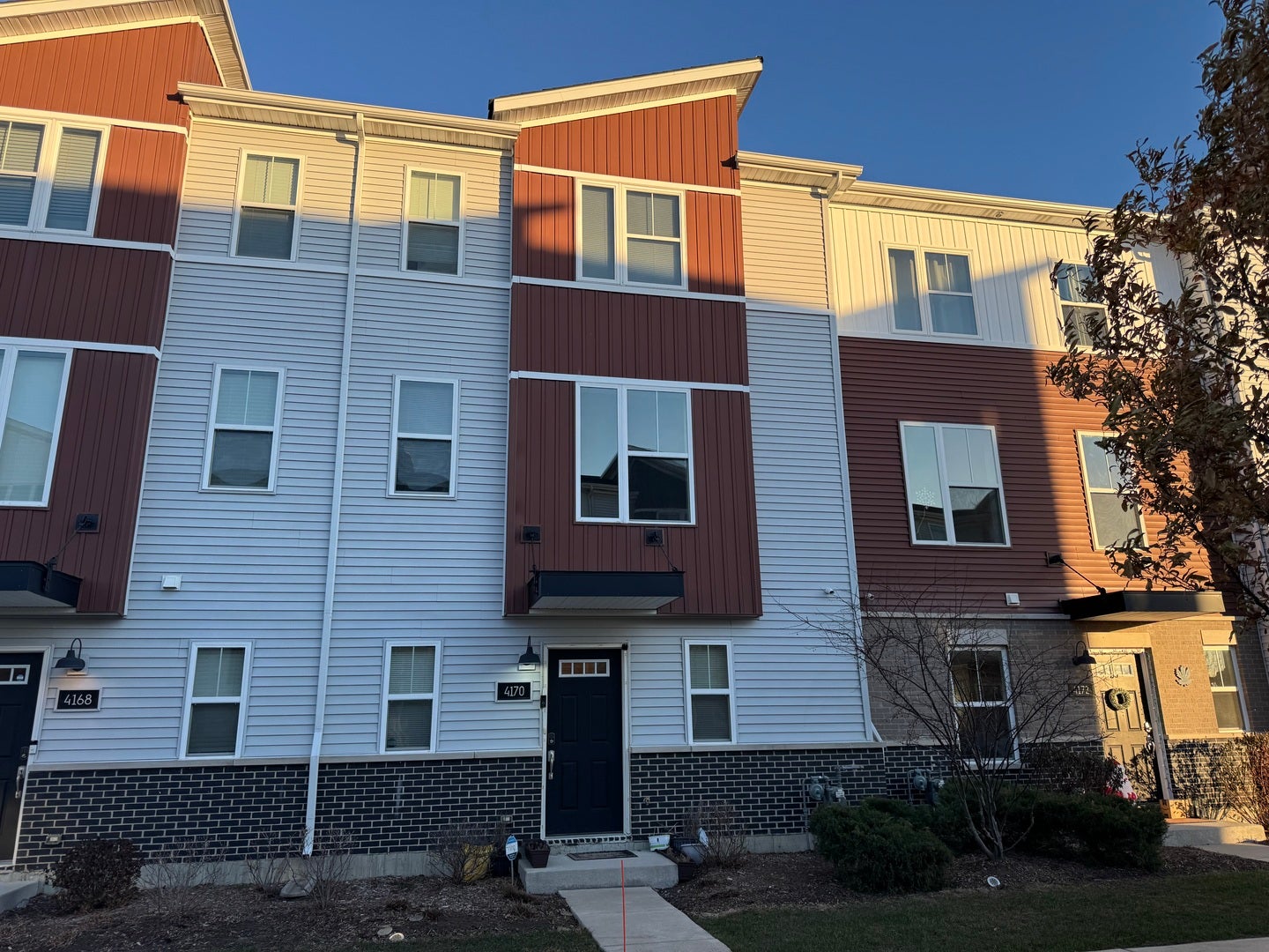 4170 Irving Road — photo