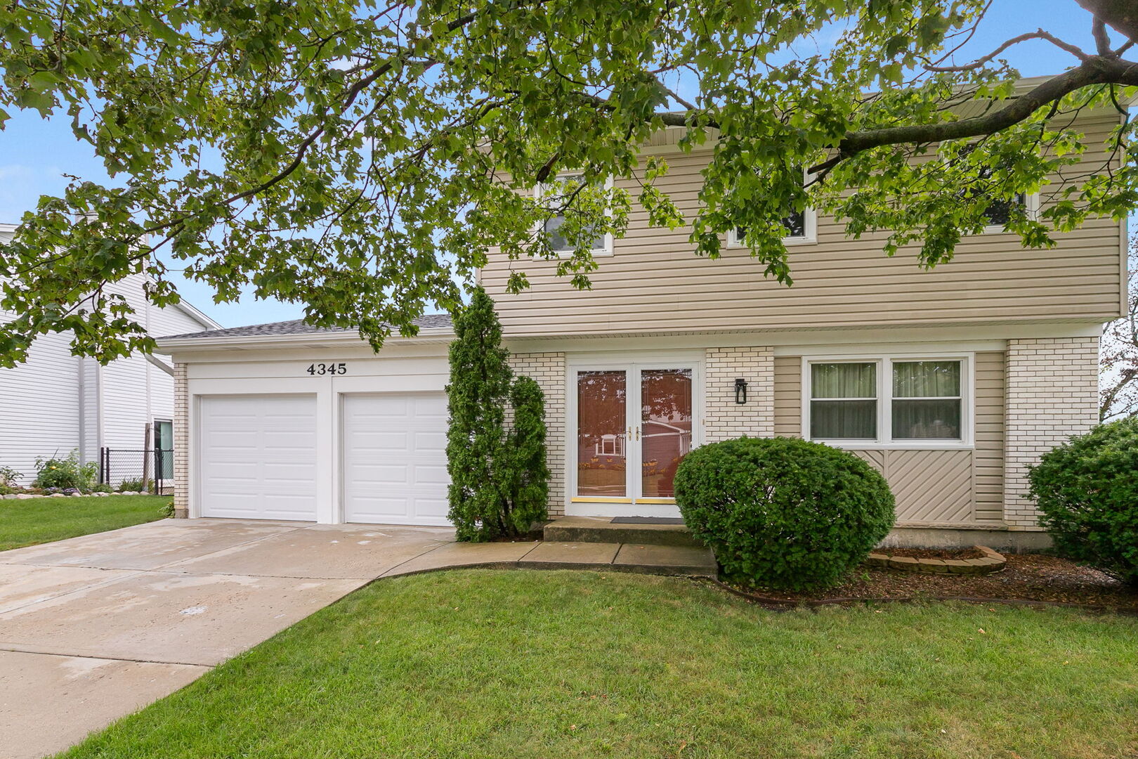 4345 ROCK COVE DR — photo 2