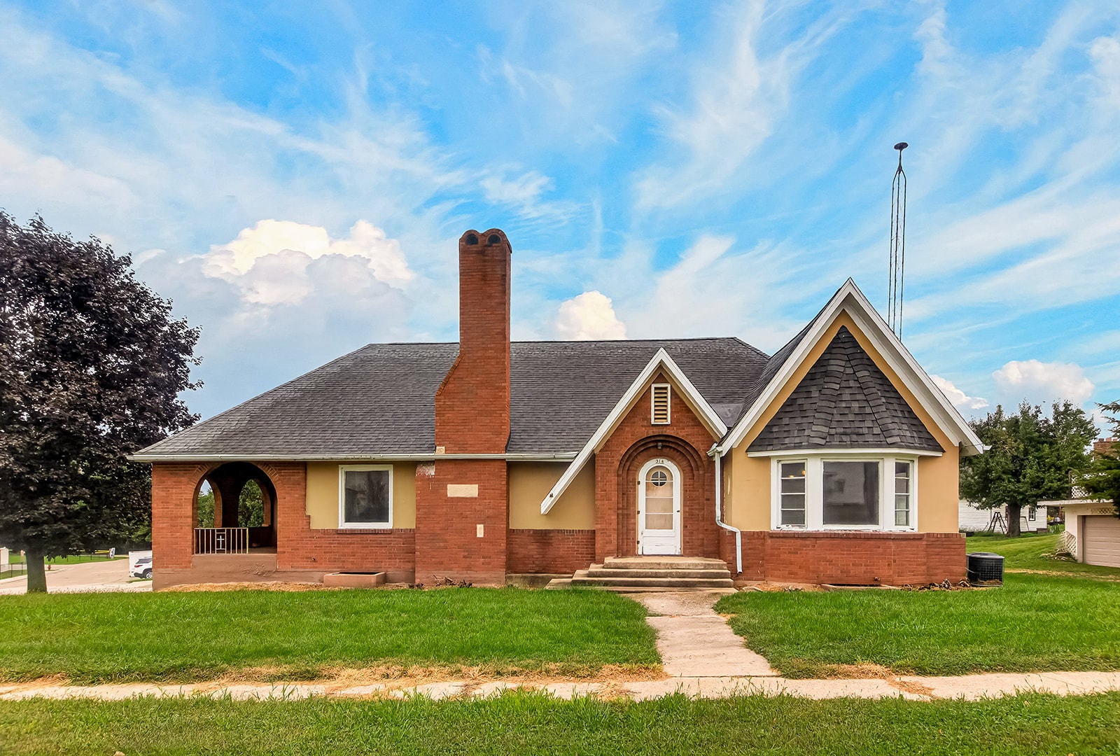 314 W Madison Street — photo