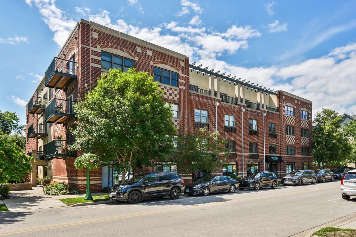 1107 Greenleaf Avenue 3G — photo