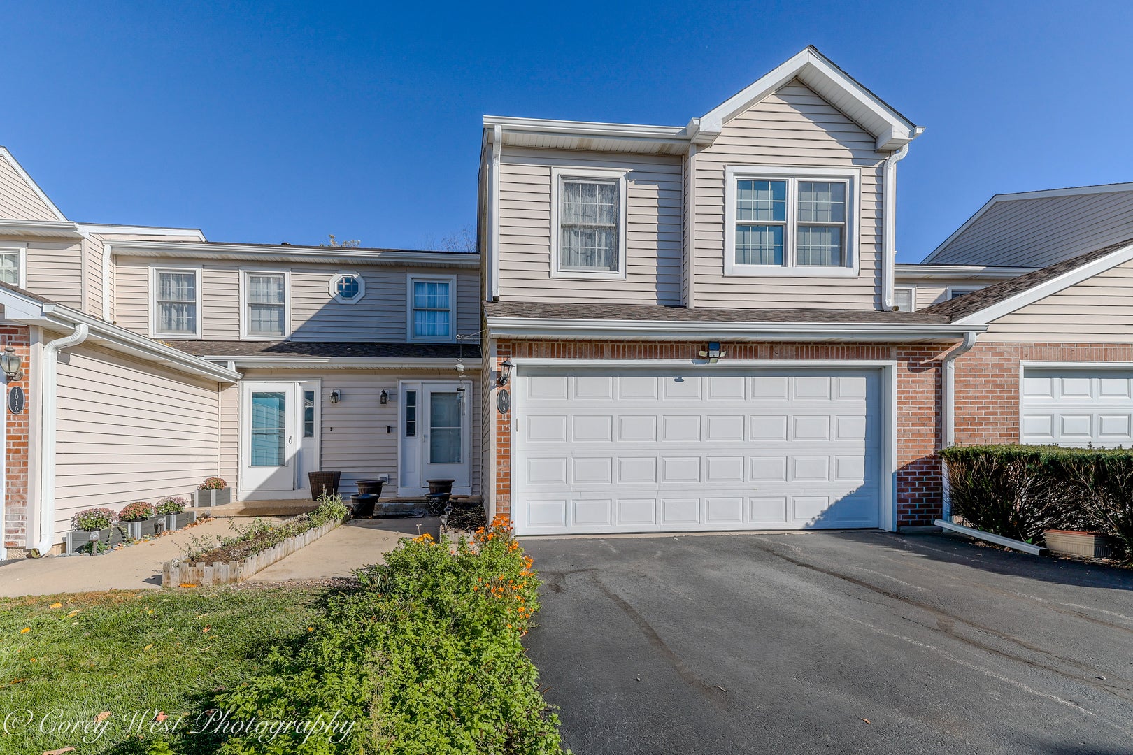 1015 Ashley Drive NW — photo