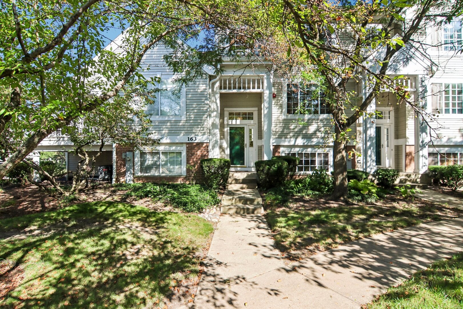 Home in Wheeling, IL 60090 — photo 3