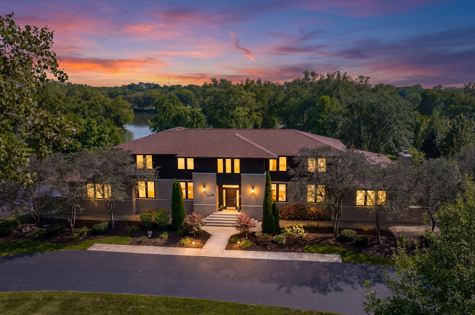 88 Riverwood Drive — photo