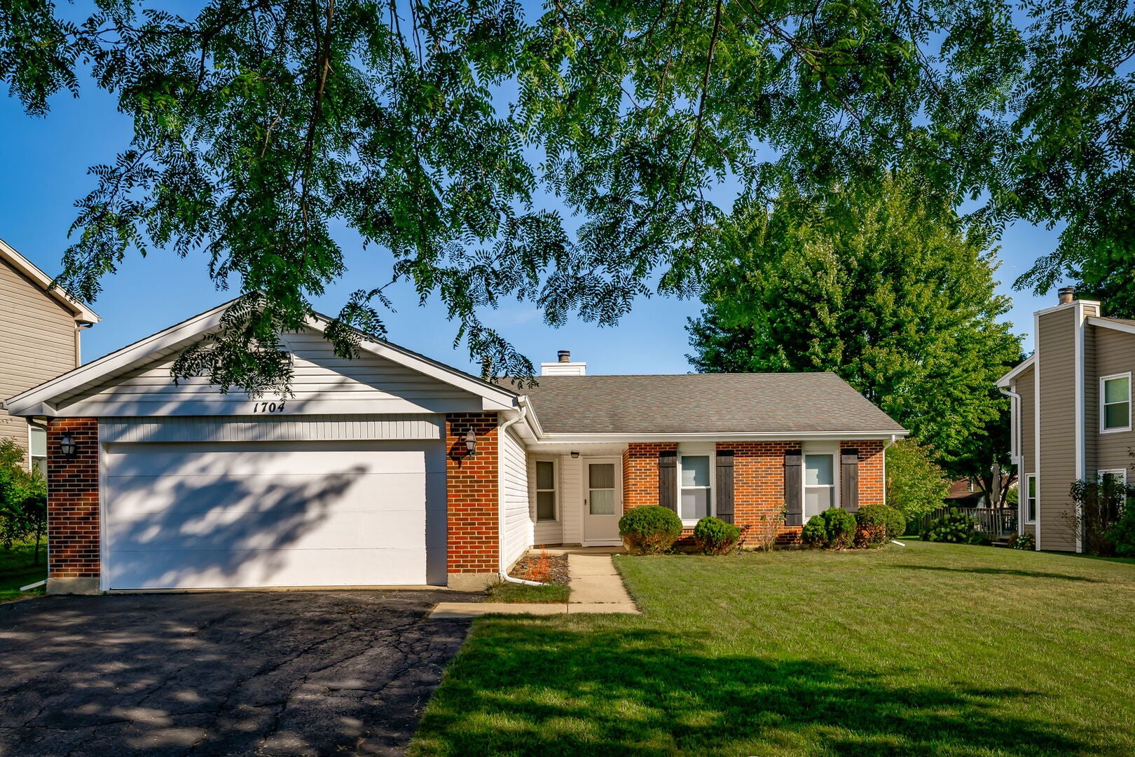 1704 Stratton Pond Lane — photo