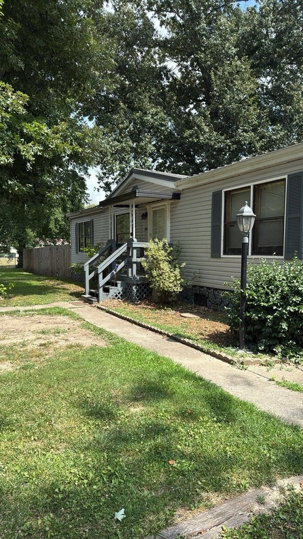 200 E Blake Street — photo