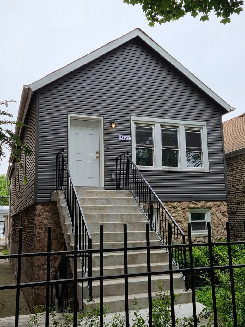 3128 S Parnell Avenue — photo