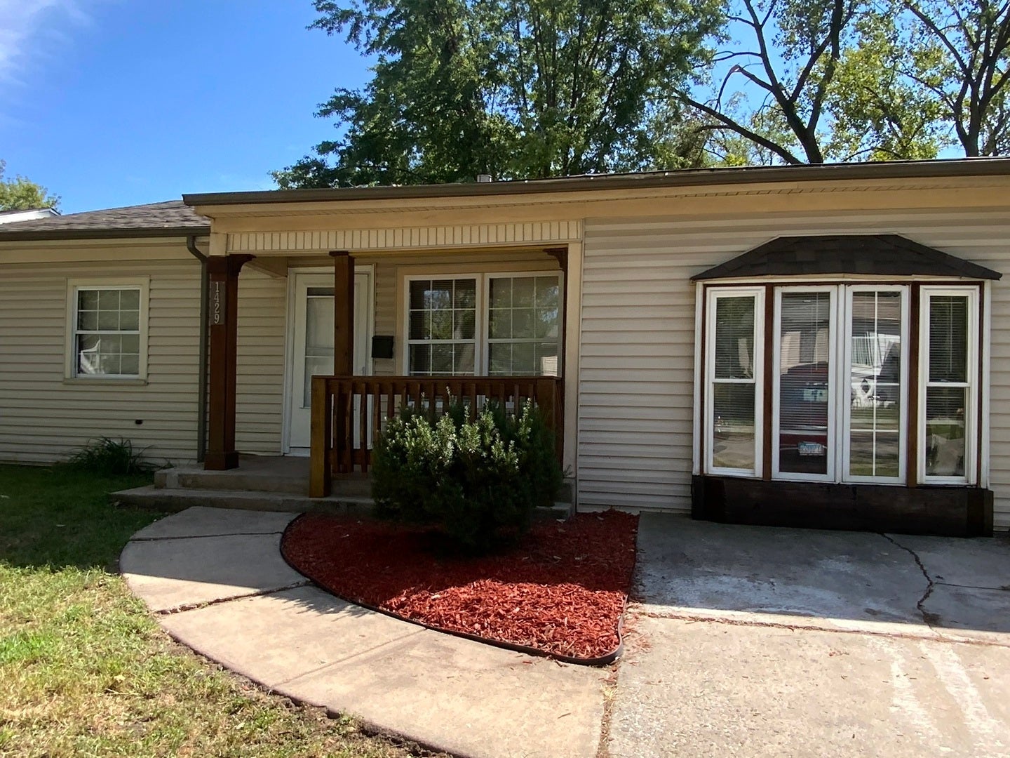 1429 Ambassador Lane — photo