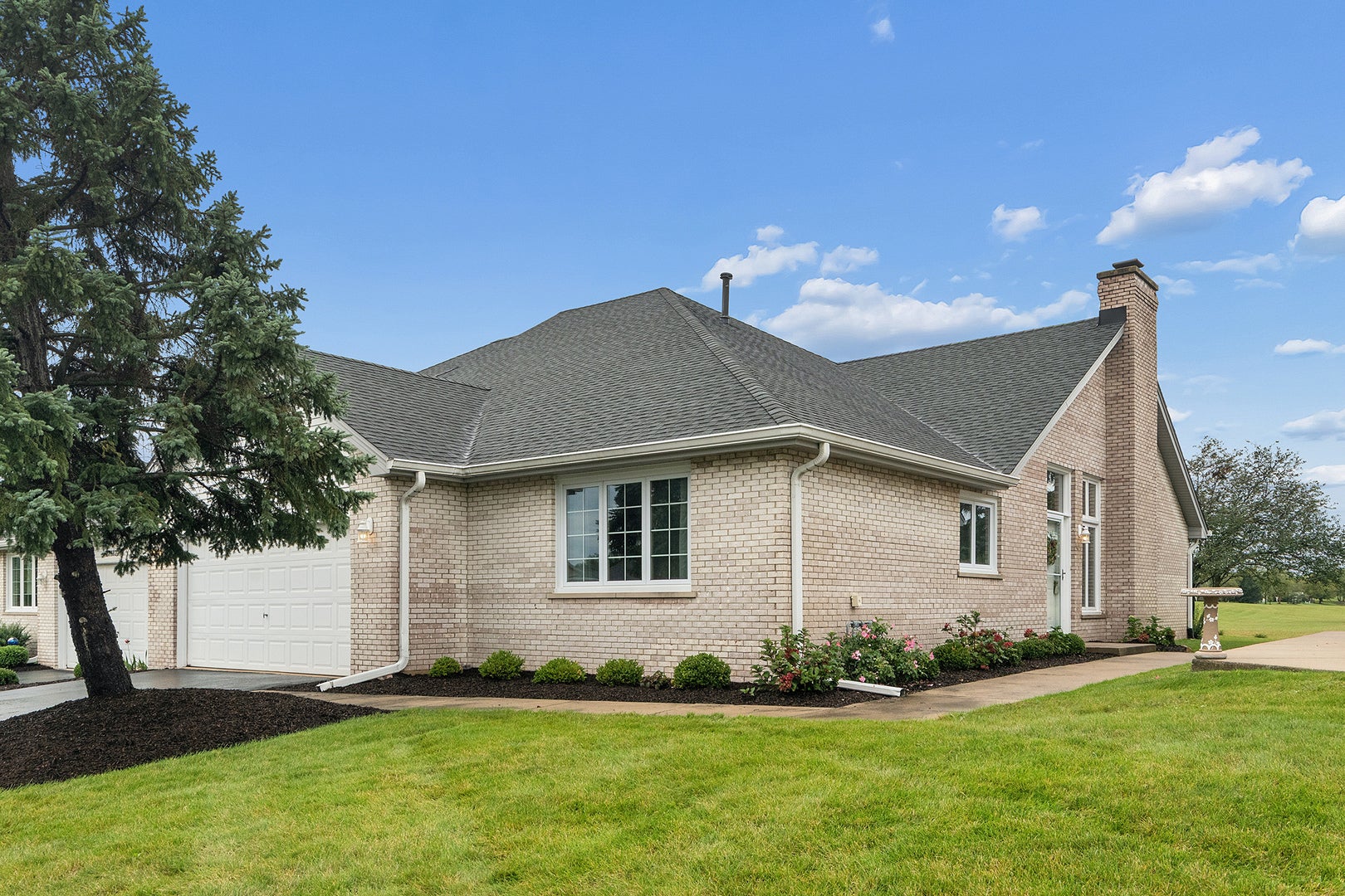 18130 Pheasant Lake Drive — photo