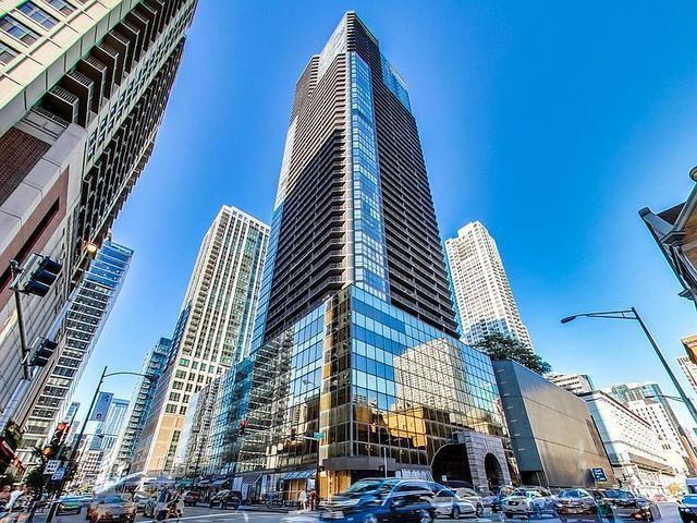 10 E Ontario Street 4205 — photo
