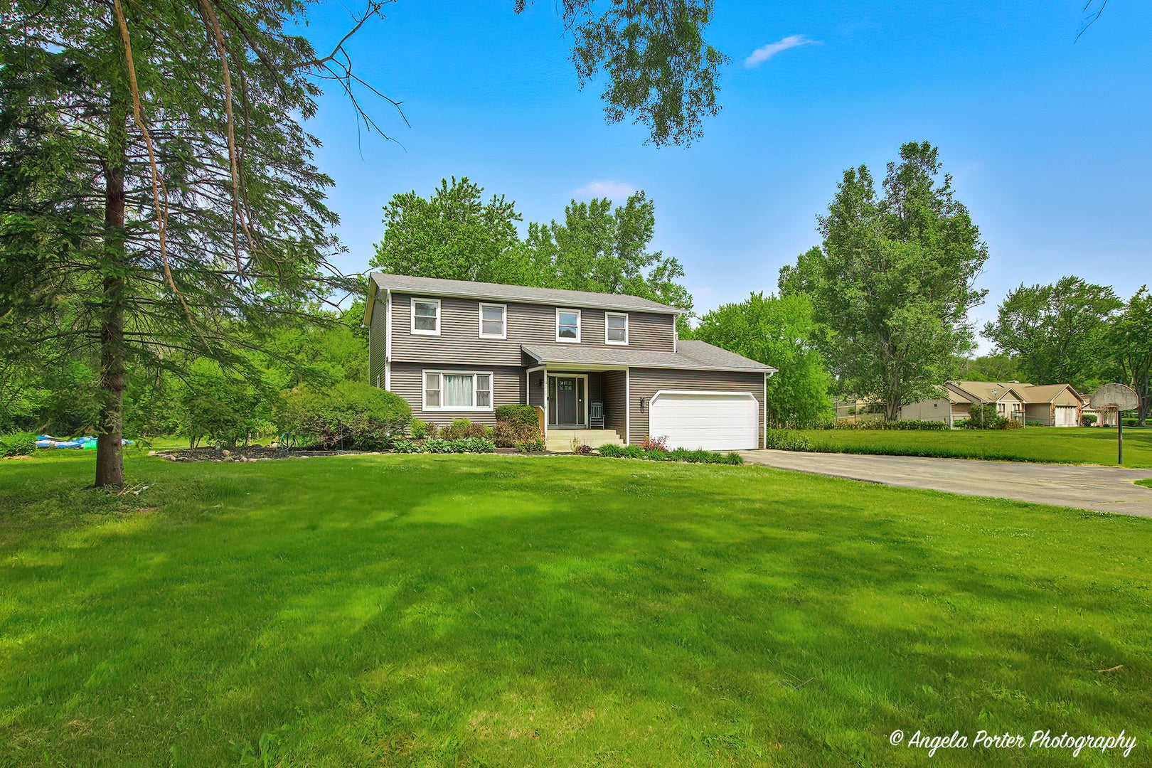 2711 Old Oak Drive — photo
