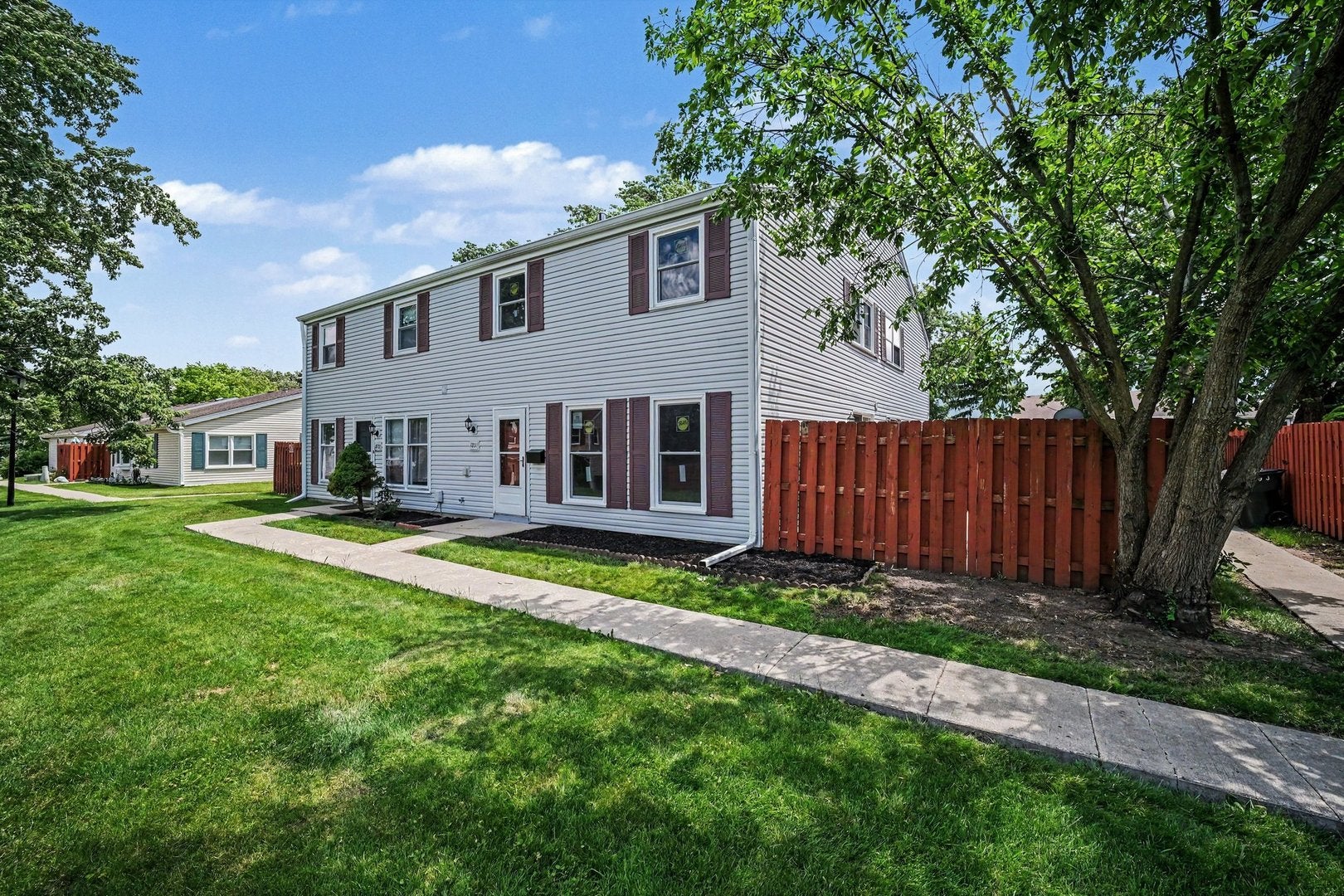 1801 Jamestown Circle — photo