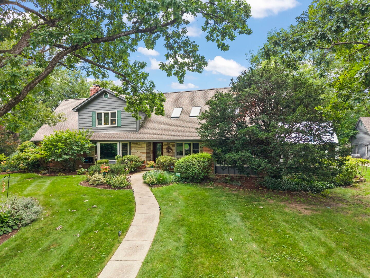 27W118 Cove Lane — photo