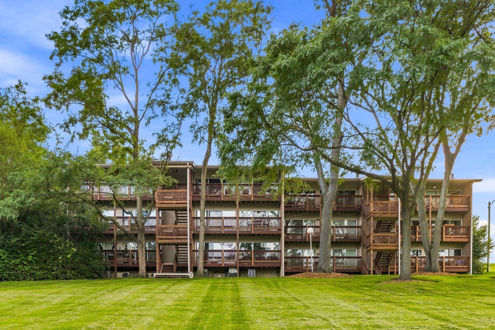 5803 Oakwood Drive 2D — photo